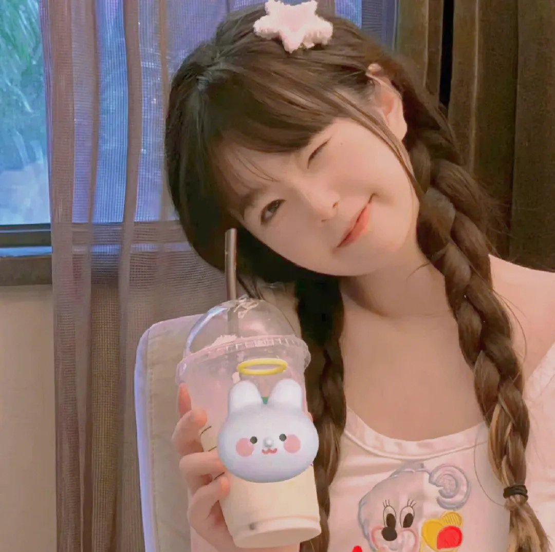 重生被赶出家门，忽悠校花摆地摊